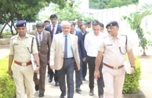 चीफ़ जस्टिस रमेश सिन्हा ने किया केन्द्रीय जेल का निरीक्षण