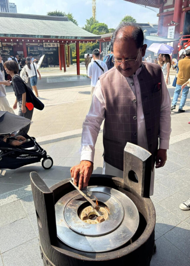 1755855579_b2ee92eec94e527f36c8