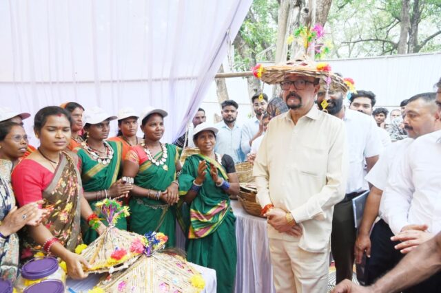 1758726562_95afc3c3d0ca49793474