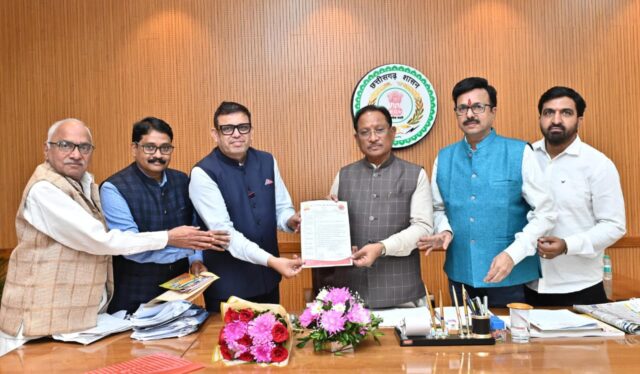 1765802650_8b42633ca404919fecd4