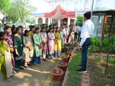 पहली बार महाविद्यालय के विद्यार्थियों ने किया लोकभवन का भ्रमण