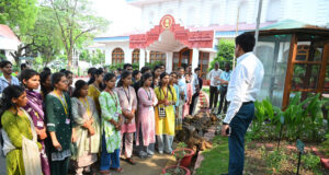 पहली बार महाविद्यालय के विद्यार्थियों ने किया लोकभवन का भ्रमण