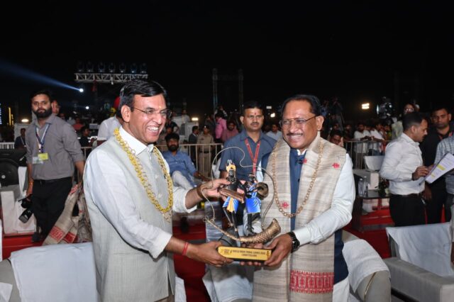 1774515631_33e8e9eb8bf5a74a7bbc