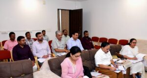 लोक निर्माण विभाग के सचिव ने निर्माण कार्यों की प्रगति की समीक्षा की