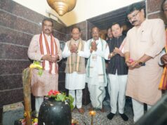 मुख्यमंत्री विष्णु देव साय से सांसद धर्मेंद्र प्रधान ने की शिष्टाचार भेंट