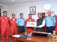 मुख्यमंत्री विष्णु देव साय से भारतीय वायु सेना की सारंग हेलीकॉप्टर डिस्प्ले टीम ने की सौजन्य मुलाकात