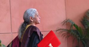 सरकारी खर्च की रफ्तार धीमी, किसानों से जुड़ी योजना सबसे पीछे