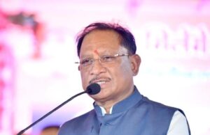 लोगों की सुनें, लोगों को सुनाएं नहीं – मुख्यमंत्री का अधिकारियों को दो टूक निर्देश