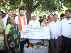 कटहल–गुलमोहर की छांव में सजी चौपाल, मुख्यमंत्री ने सरोधी में सुनी जनता की आवाज
