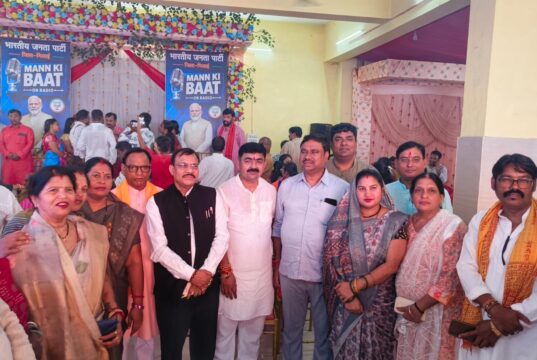 भाजपा जिला के प्रभारी रामजी भारती एवं जिलाध्यक्ष पुरुषोत्तम देवांगन के मार्गदर्शन में प्रधानमंत्री मोदी के ‘मन की बात’ के 135वें एपिसोड का सामूहिक श्रवण, लगभग 500 नागरिक बने साक्षी