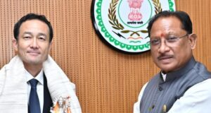 मुख्यमंत्री विष्णु देव साय से जापान दूतावास के राजनीतिक मामलों के मंत्री आबे नोरिआकि ने की सौजन्य मुलाकात