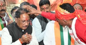 मुख्यमंत्री ने कुदरगढ़ी माता मंदिर में पूजा-अर्चना कर की प्रदेशवासियों की सुख-समृद्धि की कामना