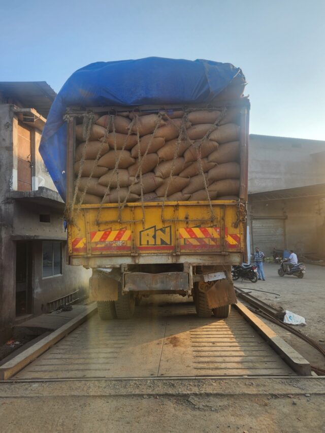 WhatsApp Image 2025-11-16 at 10.05.35 PM