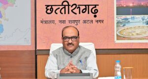 मुख्य सचिव ने मंत्रालय महानदी भवन में नवा अंजोर विजन@ 2047 मॉनिटरिंग पोर्टल की समीक्षा की