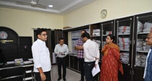 राजस्व प्रकरणों का तय समय-सीमा में हो निराकरण: राजस्व मंत्री टंक राम वर्मा
