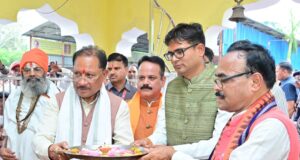 मुख्यमंत्री श्री साय ने भिखमपुरा के पंचमुखी सिद्ध हनुमान मंदिर में की पूजा-अर्चना