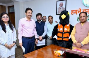 राष्ट्रीय कायाकिंग-केनोईंग प्रतियोगिता के मस्कट ‘पहाड़ी मैना’ का मुख्यमंत्री ने किया विमोचन