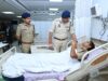 पुलिस कमिश्नर संजीव शुक्ला ने अस्पताल पहुंचकर घायल पुलिस जवानों का जाना हाल