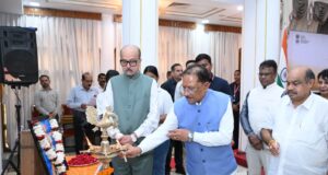 राज्यपाल रमेन डेका और मुख्यमंत्री विष्णु देव साय की उपस्थिति में लोक भवन से ‘नशा मुक्त युवा विकसित भारत संकल्प अभियान’ का शुभारंभ