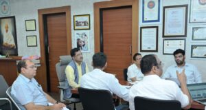 नगरीय प्रशासन विभाग के प्रमुख सचिव सोनमणि बोरा ने ई-बस योजना, पीएम आवास और वेस्ट-टू-एनर्जी परियोजना की समीक्षा की