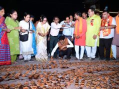 ‘आशीर्वाद का दीया’ से जगमगाया रायगढ़, सिंदूर पार्क में 40 हजार से अधिक दीप प्रज्वलित