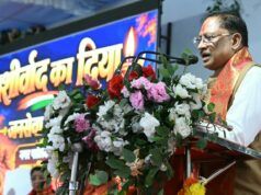 सवा लाख ‘आशीर्वाद के दीपों’ से जगमगाया खारुन तट, प्रधानमंत्री नरेंद्र मोदी के स्वस्थ और दीर्घायु जीवन के लिए हुई महाआरती