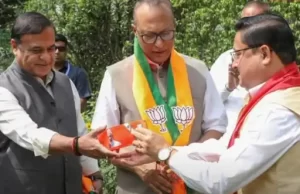 असम विधानसभा चुनाव से पहले कांग्रेस सांसद प्रद्युत बोरदोलोई ने बुधवार को बीजेपी जॉइन कर ली
